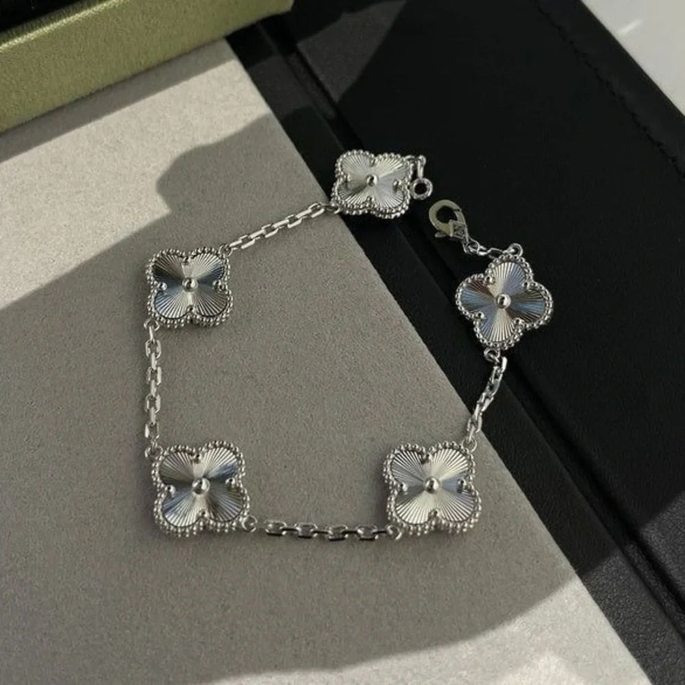 VCA Silver Clover Motif Style Bracelet LAST ONE - Picture 2 of 3